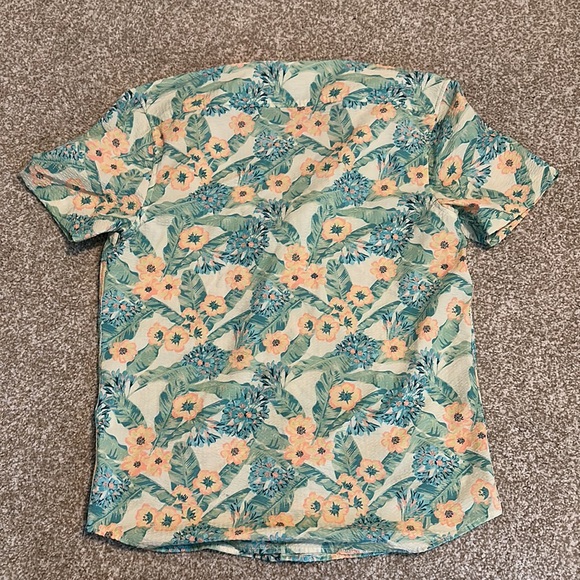 Chubbies “The Secret Gardens” Full button Seersucker Shirt - Picture 2 of 3